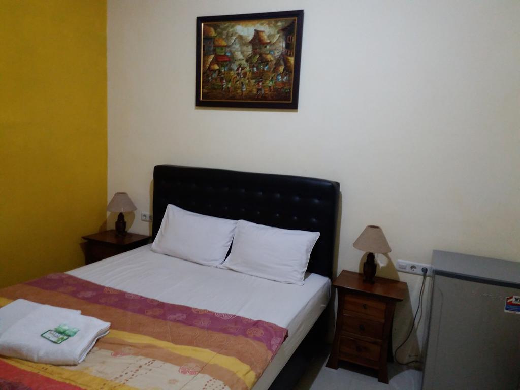 Beto Guesthouse Kalasan Esterno foto