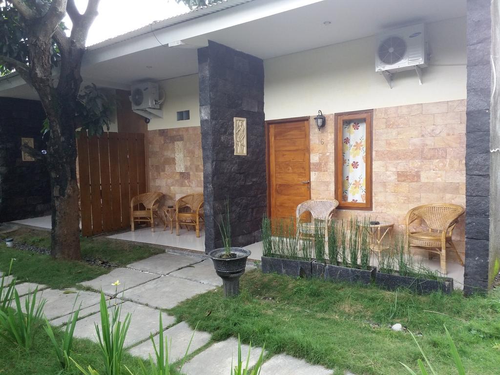 Beto Guesthouse Kalasan Esterno foto
